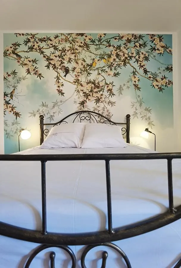 Le Clos Des Consuls Tarascona Bed & Breakfast